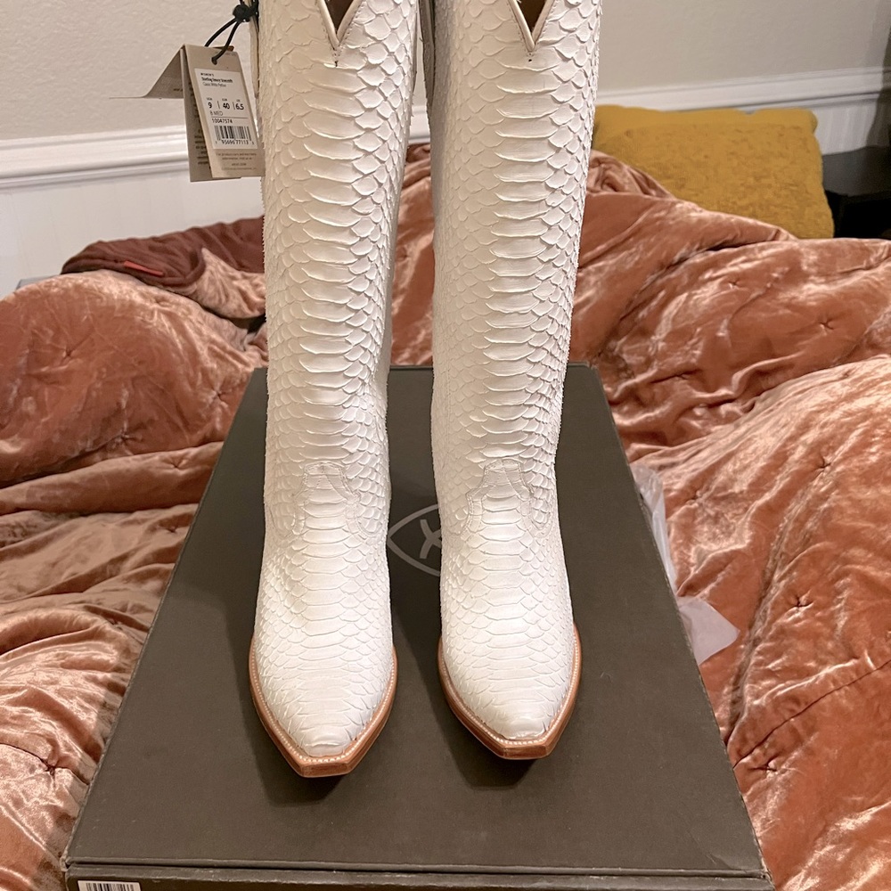 Women’s Ariat Python - Picture 4 of 7